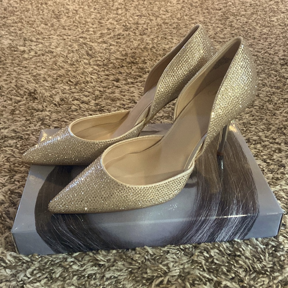 Light Gold Jennifer Lopez Pumps